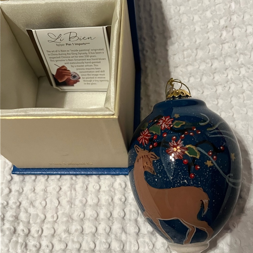 Pier1 imports Li Bien ornament 🌹🌹🌹☘️☘️